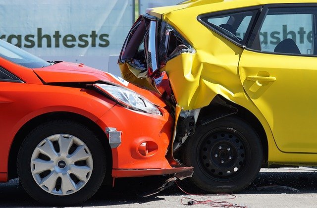 Ubezpieczenie samochodowe – co to jest i po co istnieje?